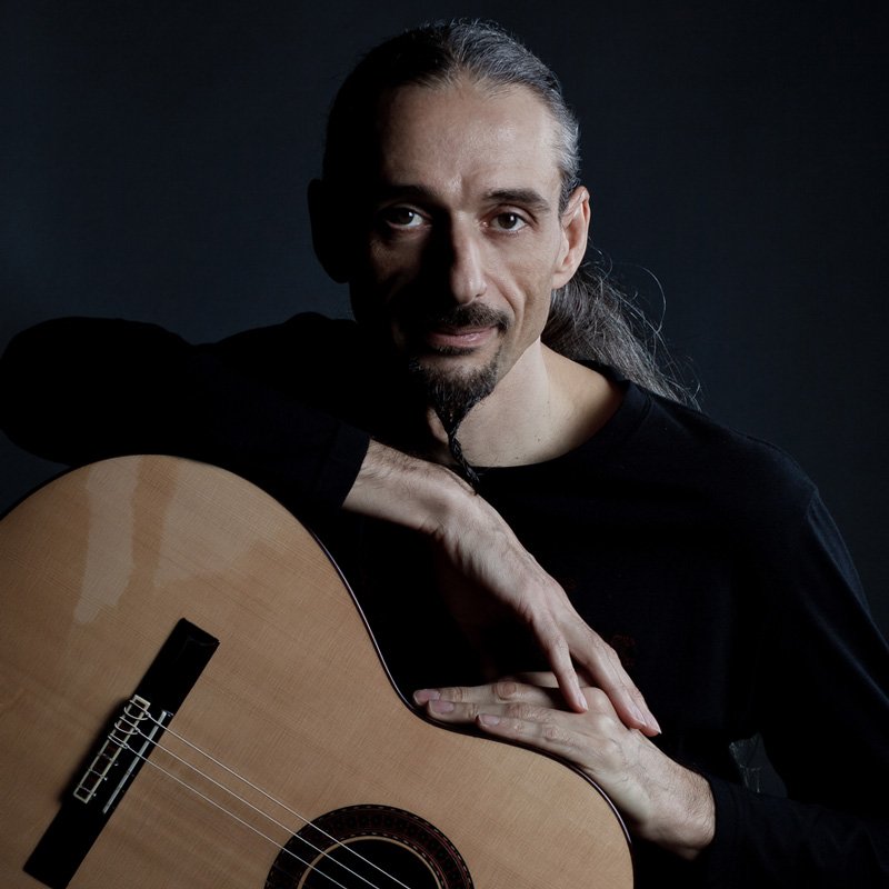 Portrait-Olivier-guitare-2012-04
