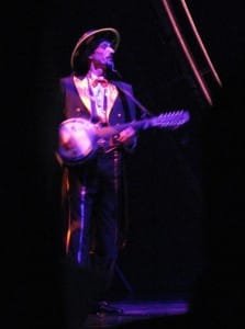 Olivier Milchberg playing Banjo at Cirque du Soleil Zaia