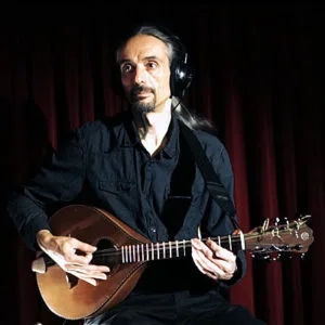 Olivier Milchberg playing Bouzouki